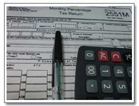 ...tax computation/adjustment month na naman at masama ang loob dahil wala naman siyang nakikitang kapuna-punang pagbabago o maramdamang magandang serbisyo mula sa gobyerno. Kaya ang tanong niya saan napupunta ang binabayad niya?