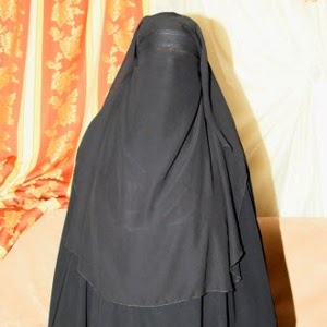 woman.burqa