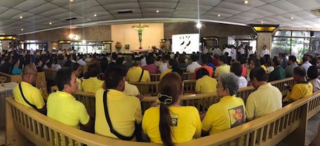A mass at the EDSA Shrine as part of this year's celebration(Source: @tinesabillo on Twitter)